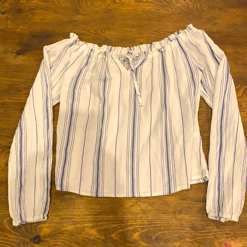 Preowned women’s Hollister top Sz Small